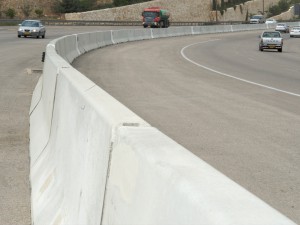 כביש מס' 1 - הכניסה לירושלים. דגם DB100s/6m