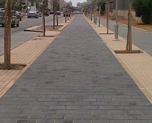 ריצוף רחוב הרצל באשדוד. תכנון אדר' נוף רינה קרוגליאק.